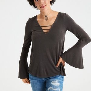 American Eagle Soft & Sexy Strappy V-neck 🦋✨